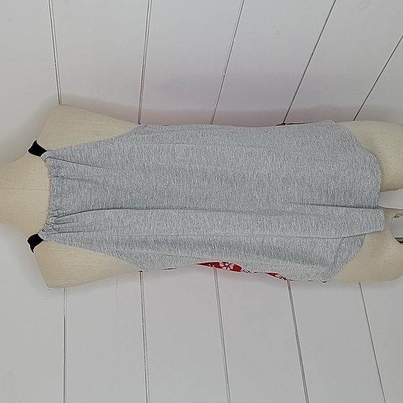 Xhilaration small (?) Red blue & grey flowy tank top - Picture 2 of 5